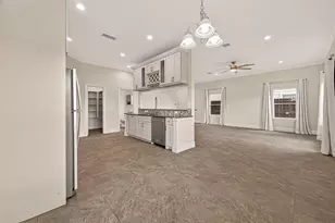 2209 Silverbonnet St, Houston, TX 77055 - Photo 13