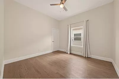 2209 Silverbonnet Street, Houston, TX 77055 - Photo 25