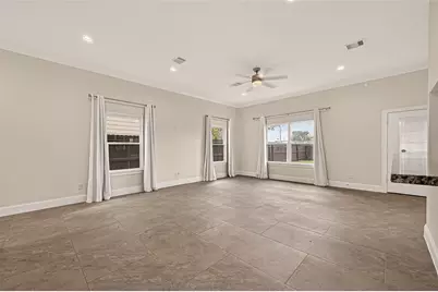 2209 Silverbonnet Street, Houston, TX 77055 - Photo 9