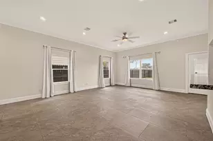 2209 Silverbonnet St, Houston, TX 77055 - Photo 9