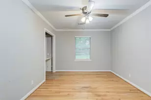 2219 Wakefield Dr, Houston, TX 77018 - Photo 11