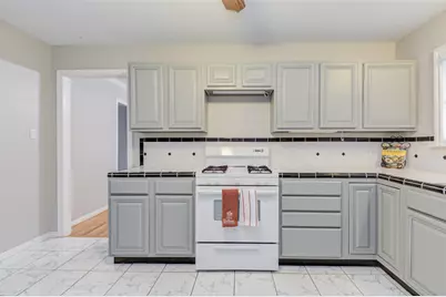 2219 Wakefield Drive, Houston, TX 77018 - Photo 9