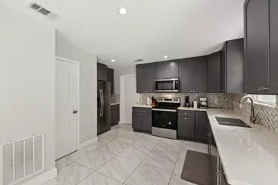 2114 Briargreen Drive, Houston, TX 77077 - Photo 9