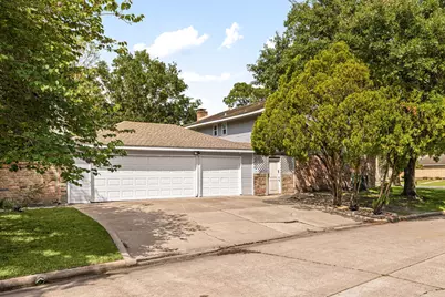 2114 Briargreen Drive, Houston, TX 77077 - Photo 37
