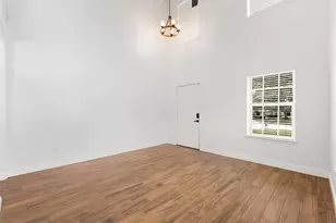 140 Rustic Colony Ln, Dickinson, TX 77539 - Photo 9