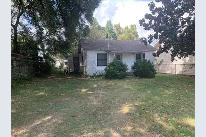 2207 Maple Avenue, Liberty, TX 77575 - Photo 1