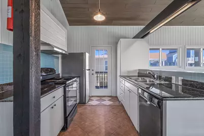 4907 Jolly Roger Road, Jamaica Beach, TX 77554 - Photo 13