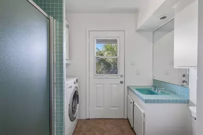 4907 Jolly Roger Road, Jamaica Beach, TX 77554 - Photo 15