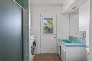 4907 Jolly Roger Rd, Jamaica Beach, TX 77554 - Photo 15