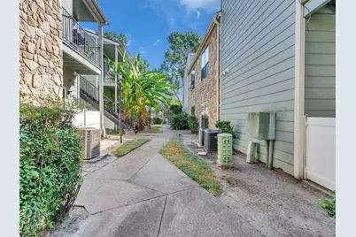 3764 Tanglewilde Street #H8, Houston, TX 77063 - Photo 17