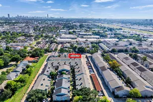 3764 Tanglewilde St, Houston, TX 77063 - Photo 7