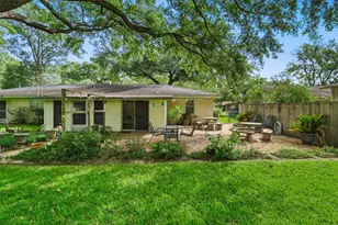 1335 Kathy Ave, Sealy, TX 77474 - Photo 45