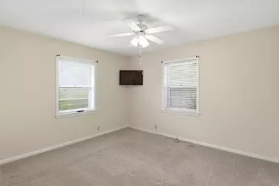 1335 Kathy Avenue, Sealy, TX 77474 - Photo 35
