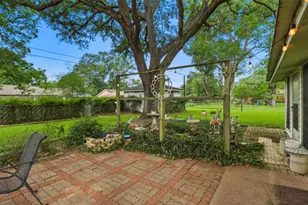 1335 Kathy Ave, Sealy, TX 77474 - Photo 41
