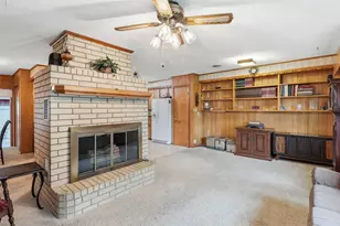 1335 Kathy Ave, Sealy, TX 77474 - Photo 7