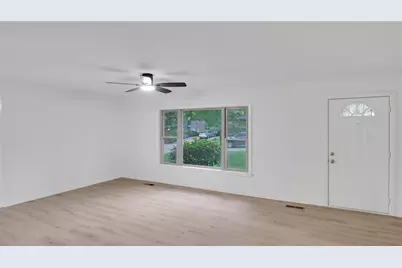 3016 Loganwood Drive, Dallas, TX 75227 - Photo 5