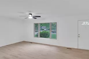3016 Loganwood Dr, Dallas, TX 75227 - Photo 5