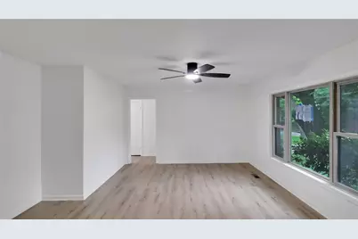 3016 Loganwood Drive, Dallas, TX 75227 - Photo 3