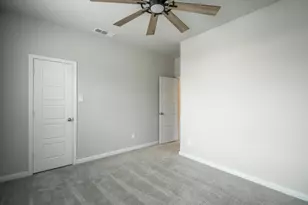 21449 Kings Guild Ln, Kingwood, TX 77339 - Photo 5