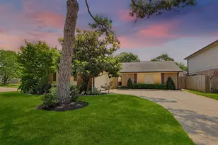 8638 Lake Crystal Dr, Houston, TX 77095 - Photo 25