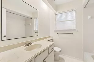 8638 Lake Crystal Dr, Houston, TX 77095 - Photo 17