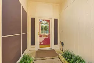 8638 Lake Crystal Dr, Houston, TX 77095 - Photo 5