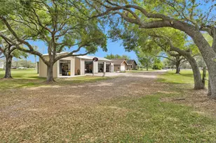 4402 Spears Rd, Manvel, TX 77578 - Photo 5