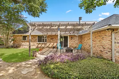 10519 Londonderry Drive, Houston, TX 77043 - Photo 23