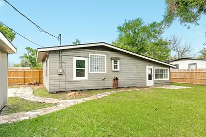 219 Camellia Street, Lake Jackson, TX 77566 - Photo 23