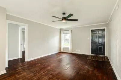 219 Camellia Street, Lake Jackson, TX 77566 - Photo 7