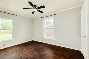 219 Camellia St, Lake Jackson, TX 77566 - Photo 17