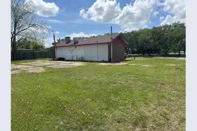 8019 Scott Street, Houston, TX 77051 - Photo 9