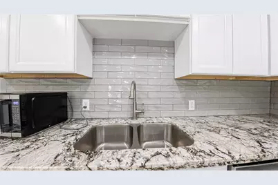 911 Depot Street, El Campo, TX 77437 - Photo 5