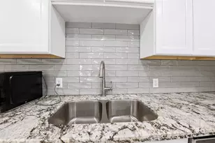 911 Depot St, El Campo, TX 77437 - Photo 5