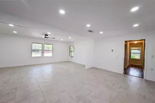 911 Depot St, El Campo, TX 77437 - Photo 13