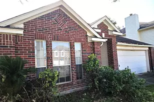17006 Dusty Mill Dr E, Sugar Land, TX 77498 - Photo 3