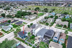 1312 Jack Johnson Blvd, Galveston, TX 77550 - Photo 19