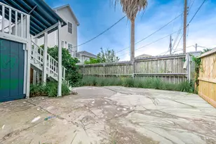 1312 Jack Johnson Blvd, Galveston, TX 77550 - Photo 17