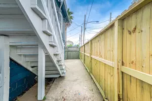1312 Jack Johnson Blvd, Galveston, TX 77550 - Photo 25