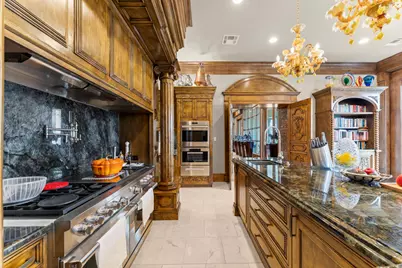 6 W Rivercrest Drive, Houston, TX 77042 - Photo 9