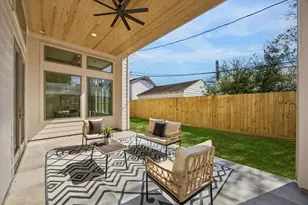 710 E 18th St, Houston, TX 77008 - Photo 13