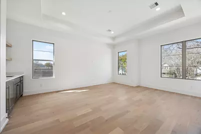 710 E 18th Street, Houston, TX 77008 - Photo 27