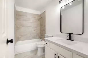 10633 Braes Bend Dr, Houston, TX 77071 - Photo 15
