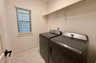 10965 Hewitt Cliff Ln, Houston, TX 77043 - Photo 39
