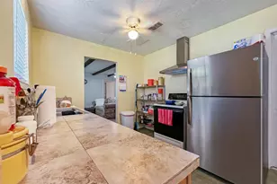 7818 Smokey Wood Ln, Houston, TX 77086 - Photo 11