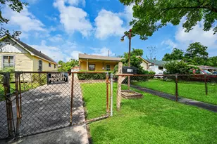 132 Hoffman St, Houston, TX 77020 - Photo 35