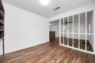 132 Hoffman St, Houston, TX 77020 - Photo 5