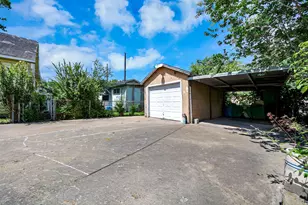 132 Hoffman St, Houston, TX 77020 - Photo 33