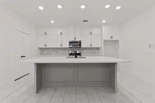 708 Azalea St, Waller, TX 77484 - Photo 9