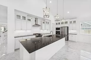 12115 Willow Way Ave, Mont Belvieu, TX 77535 - Photo 9